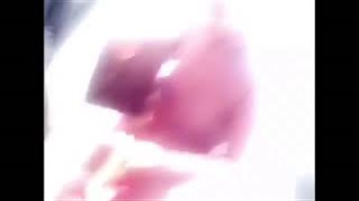 شاهد كيف فاجئ سعودي زوجته بمناسبة تخرجها في الجامعة (فيديو)