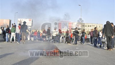 الألتراس يقطع كوبرى النيل ببنى سويف