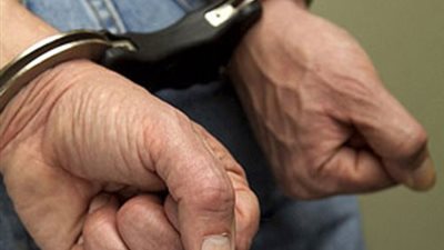 ضبط هارب من 10 أحكام قضائية بمحطة مترو جمال عبد الناصر