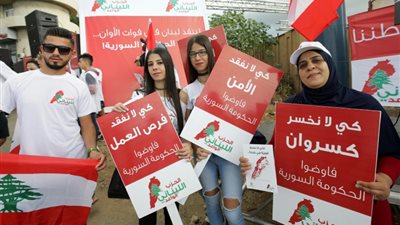 لبنانيون يتظاهرون للمطالبة بمغادرة اللاجئين السوريين