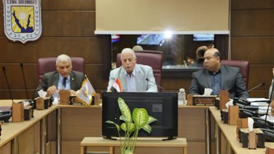 محافظ جنوب سيناء يبحث استعدادات الانتخابات الرئاسية