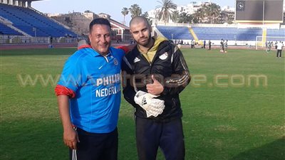 بالصور.. حارس الاتحاد يظهر بتدريبات فريقه بعد أداء العمرة