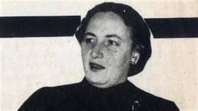 أسماء فهمى: ذهبت إلى المدرسة بالبرقع والحبرة