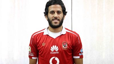 حمودي ومروان على مقاعد بدلاء الأهلي أمام المصري