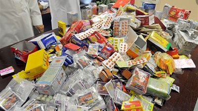 ضبط ١٢٠ صنف أدوية ومنشطات جنسية منتهية الصلاحية ببورسعيد (صور)