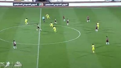 شيكابالا يسجل هدفا عالميا في مرمى عصام الحضري (فيديو)