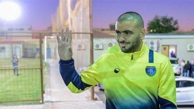 عماد متعب يسجل الظهور الأول بقميص التعاون أمام الرائد