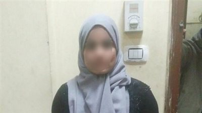 عاملة تطعن سائق توك توك لمعاكستها في الغربية