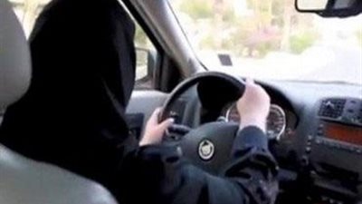 3 مواقع لتعليم النساء قيادة السيارات