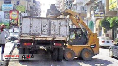 بالصور.. حملة نظافة بحي المناخ في بورسعيد