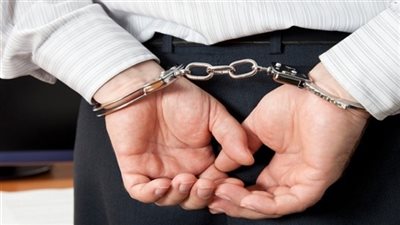 ضبط مشرف إدارى لتشغيله وكالة بريدية بدون ترخيص في باب الشعرية