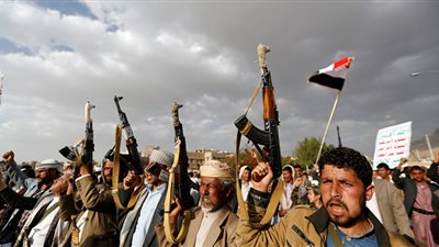 تحالف «الحوثيين وصالح» يكلف حكومة الإنقاذ بلقاء «ولد الشيخ»