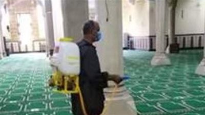 تعقيم وتطهير 4 آلاف مسجد بكفر الشيخ قبل توافد المصلين لأداء صلاة الجمعة | صور