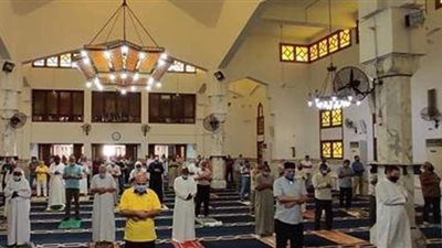 ١٠ صور ترصد عودة صلاة الجمعة للمساجد في الإسكندرية
