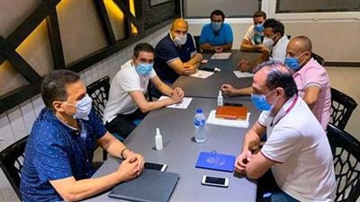 الجهاز المعاون للمنتخب الوطني يحضر لقاء الزمالك والمقاولون