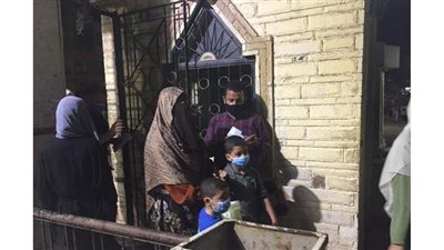 بالكمامات .. توافد المواطنين علي الحدائق والمتنزهات في المنصورة | صور