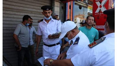 ضبط مزور  محررات رسمية لوحدات المرور والأجهزة المستخدمة