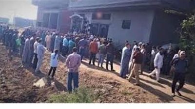 الحزن يخيم على أهالي جزيرة مطيرة في مراسم دفن جثتي فتاتي الذبح