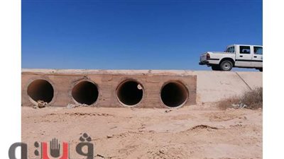 تطهير البرابخ وحواجز التوجيه  بطريق 