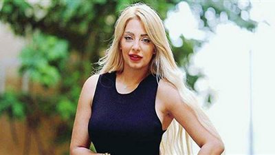 مي حلمي تفاجئ جمهورها  بالفتسان الأبيض بعد طلاقها