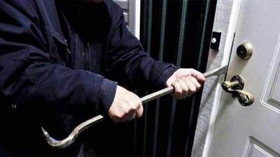 ضبط عاطل سرق متعلقات شقة مدير مطعم بعابدين