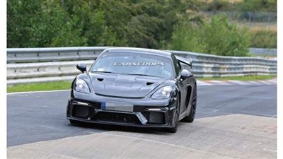 بورشه 718 كايمان GT4 RS تظهر أثناء اختبارها على حلبة نوربورجرينج