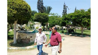 رئيس حى غرب المنصورة يتابع  تطبيق إجراءات الوقاية بحديقة شجرة الدر