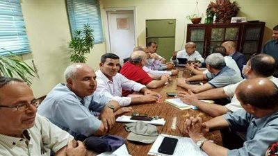 ٣ ورديات للنظافة لحل ازمة القمامة بطوخ