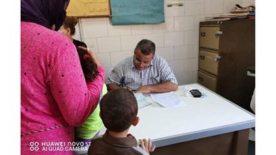 توقيع الكشف الطبي على 8064 حالة ضمن مبادرة 100 مليون صحة بالمنيا