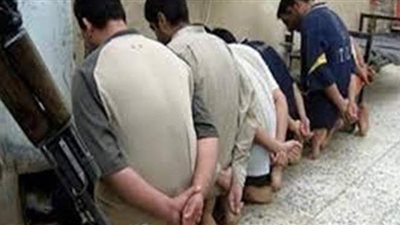 بسبب خلافات مالية.. ضبط 5 أشخاص اختطفوا صاحب محل وإجباره على توقيع إيصالات أمانة بالزاوية