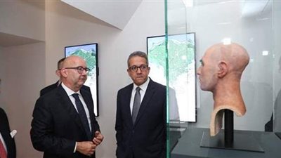 السياحة والآثار تفتتح معرض 