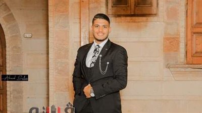 الأول على الدبلومات الفنية: كنت بدعي ربنا مايكسفنيش .. والدبلومات  ليست للضائعين