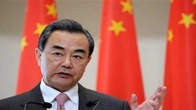 وزير الخارجية الصيني يدعو أوروبا للتوسط بين بكين وواشنطن