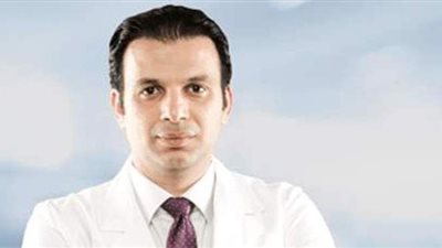 استشاري  يوضح الحالات التي يُنصح لها بزراعة الشعر