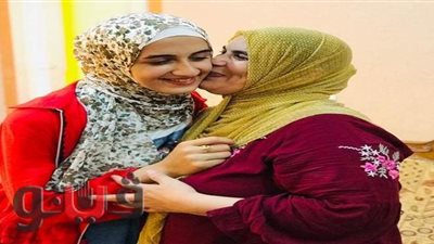 الأولى على الدبلومات نظام 3 سنوات بالشرقية: «فرحانة أوي وبعشق محمد صلاح» | صور