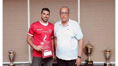 رسميا.. عمر ياسين لاعب اليد ينضم للأهلي لمدة 3 مواسم