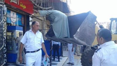 حملة مكبرة لإزالة التعديات بطريق السنطة في الغربية | صور