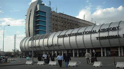 إقلاع ووصول 167 رحلة جوية لنقل 20 ألف و 105 ركاب بمطار القاهرة