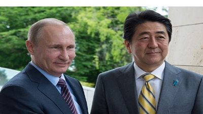 في مكالمة هاتفية.. بوتين يؤكد تعزيز العلاقات مع اليابان