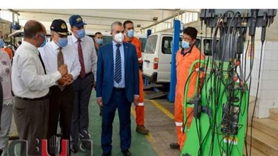 الفريق أسامة ربيع يطلع علي خطة تطوير جراجات هيئة قناة السويس