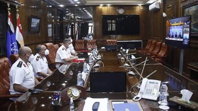 القوات البحرية توقع عقد إنشاء محطة تداول حاويات بميناء أبو قير البحرى