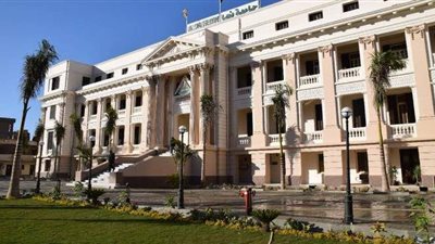 مذكرة تفاهم بين جامعتي بنها وفارنا للإدارة ببلغاريا