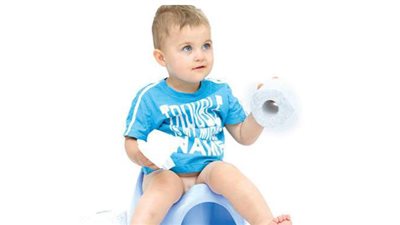 للأمهات.. استغلي الطقس الحار ودربى طفلك على التخلي عن الحفاضة