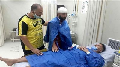 نجاة شريف أشرف لاعب الأهلي والزمالك السابق بعد بلع لسانه | صور