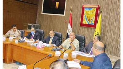محافظ شمال سيناء: إحالة مخالفات البناء للقضاء العسكري لردع المخالفين