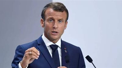 ماكرون يصل إلى بيروت ويتوجه لزيارة فيروز مباشرة