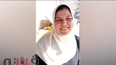 بعد تكفل الأوقاف بمصاريفها.. بائعة الأحذية تروي قصة تفوقها في الثانوية والتحاقها بالطب