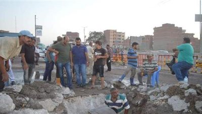 إصلاح كسر خط الطرد الرئيسي بالمحلة الكبرى |  صور