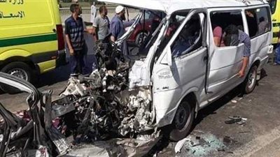 إصابة 14 من العمالة في حادث تصادم بالبحيرة