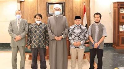 أمين البحوث الإسلامية يبحث التعاون العلمي مع وفد إندونيسي